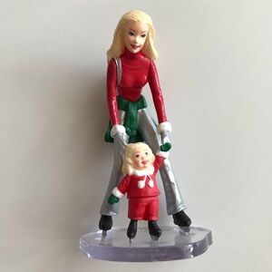 Hallmark Keepsake Barbie and Kelly on the Ice Ornament 2001